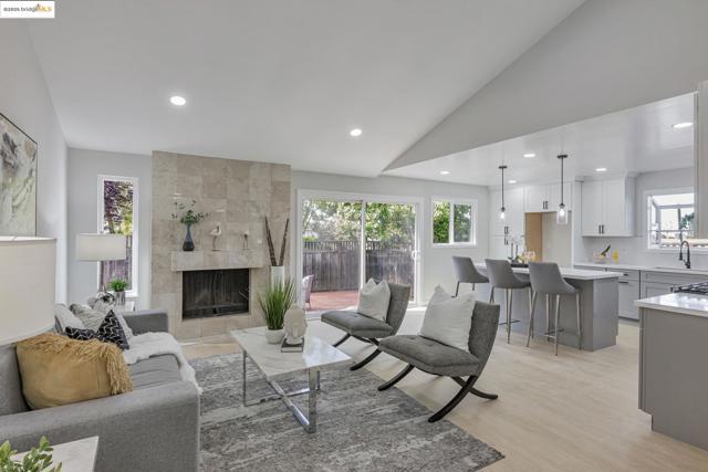 Image 7 of 30 For 4001 Plumas Ct