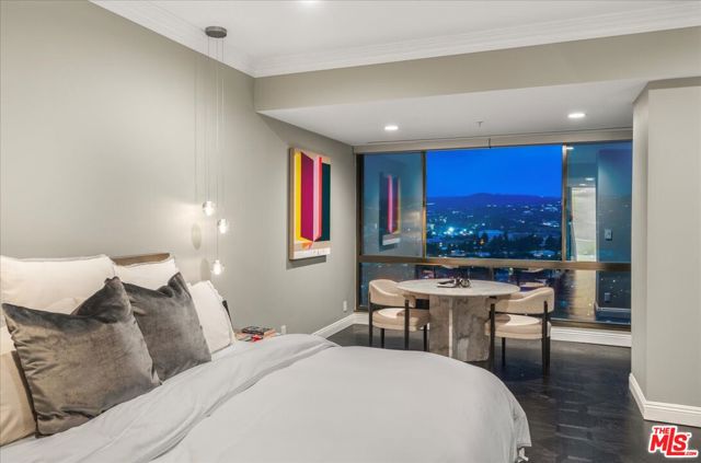 10490 Wilshire Boulevard, Los Angeles CA: https://media.crmls.org/mediaz/d795e00a-efe5-4e8a-bb19-aa09ae8b21a0.jpg