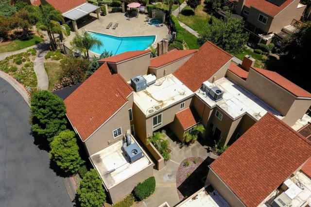 23822 Green Haven Lane, Ramona CA: https://media.crmls.org/mediaz/d7963002-9394-4277-9adb-d64e7513922a.jpg