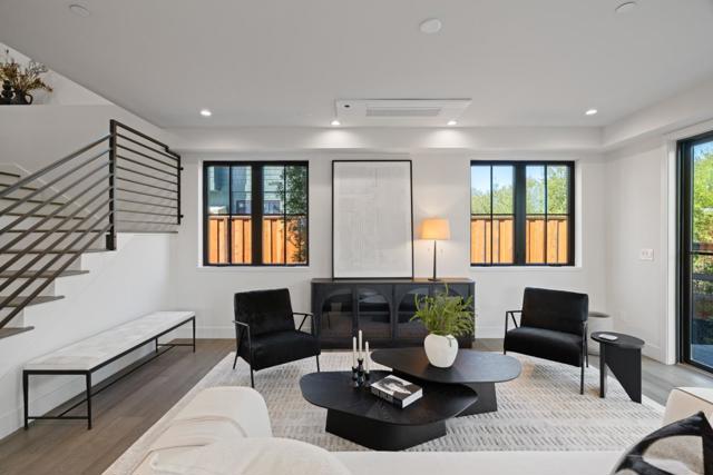 535 Creekside Court, Half Moon Bay CA: https://media.crmls.org/mediaz/d79658ee-f4fb-43df-878d-e1f095c36e6c.jpg