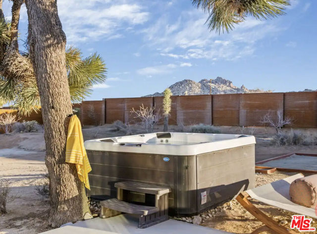 5256 William S Hart Road, Pioneertown CA: https://media.crmls.org/mediaz/d79681a8-7913-4245-b0fd-fd8b9b01bf1c.jpg