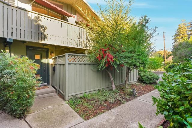 278 Monroe Drive, Mountain View CA: https://media.crmls.org/mediaz/d796a132-f8f2-47dc-be01-ef230980633f.jpg