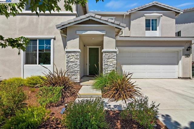 5352 Guenoc Valley Ln, Antioch CA: https://media.crmls.org/mediaz/d797278f-2594-421c-bbc0-011f207df19e.jpg