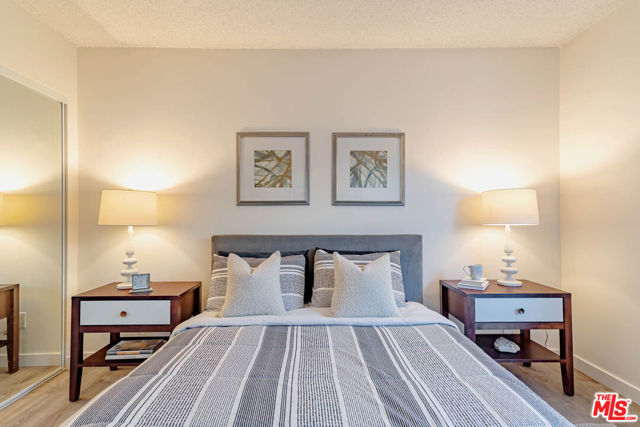 1833 N NORMANDIE Avenue, Los Angeles CA: https://media.crmls.org/mediaz/d7983021-dffd-47f2-8fae-2f67e1d9eb79.jpg