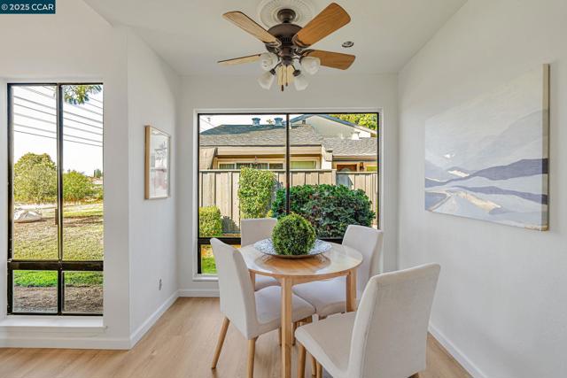 1335 Kenwal Rd, Concord CA: https://media.crmls.org/mediaz/d79894eb-61dd-41d7-81bf-6949744b7561.jpg