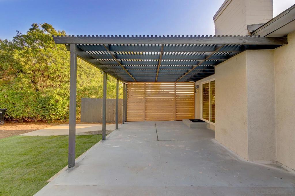 MLS #250036382SD img 12