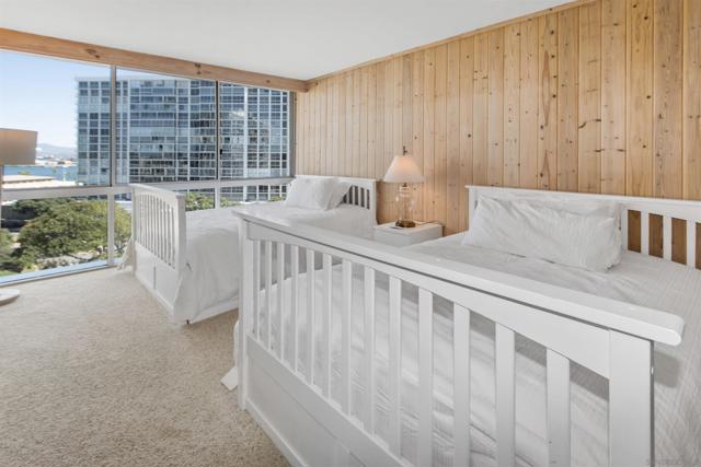 1780 Avenida Del Mundo, Coronado CA: https://media.crmls.org/mediaz/d799063a-6bf6-457a-83ba-2d9ed519996d.jpg