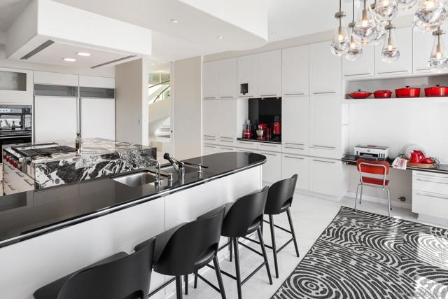 1 The Point, Coronado CA: https://media.crmls.org/mediaz/d79af4e2-b44d-4fef-b759-742ef6a90691.jpg