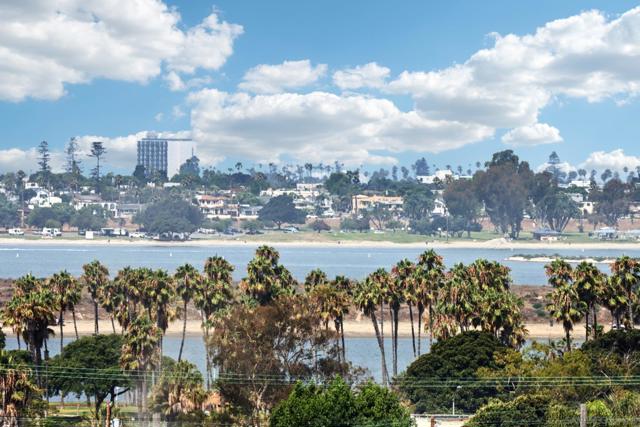 1850 Illion St, San Diego CA: https://media.crmls.org/mediaz/d79b4bc1-8df0-4cf4-b7c6-7bd81c70c612.jpg