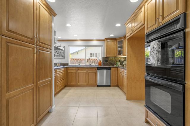 791 Pelleas Lane, San Jose CA: https://media.crmls.org/mediaz/d79c1d40-05e8-4bf1-8ba1-691741e3b03f.jpg