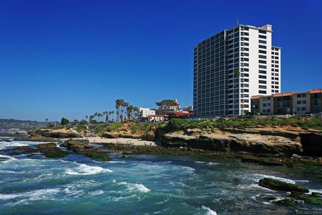 939 Coast Blvd. 5G, La Jolla CA: https://media.crmls.org/mediaz/d79ced7f-293d-4588-ab0a-66b38cec23c9.jpg