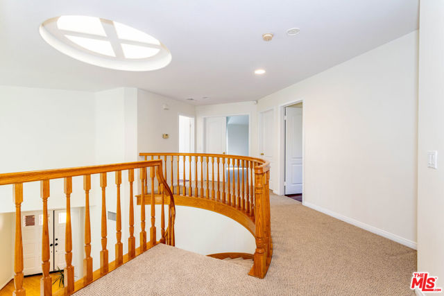27350 Landon Place, Valencia CA: https://media.crmls.org/mediaz/d79e0ce8-6fd1-4b52-ac4e-26e68323e557.jpg