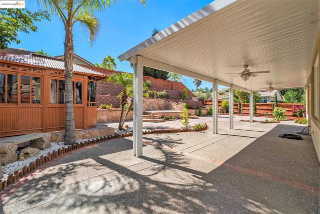 5235 Ramsdell Ct, Antioch CA: https://media.crmls.org/mediaz/d79e5145-c8f5-4fad-8bfb-e429bf957484.jpg