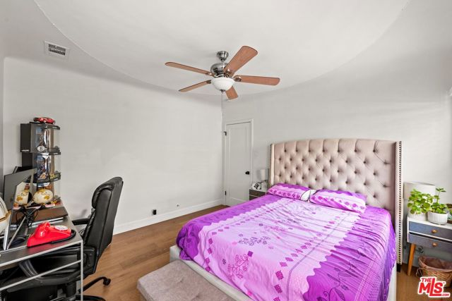 3871 Roxton Avenue, Los Angeles CA: https://media.crmls.org/mediaz/d79e9c02-a2a2-4ced-8ca5-d94b781b4e20.jpg