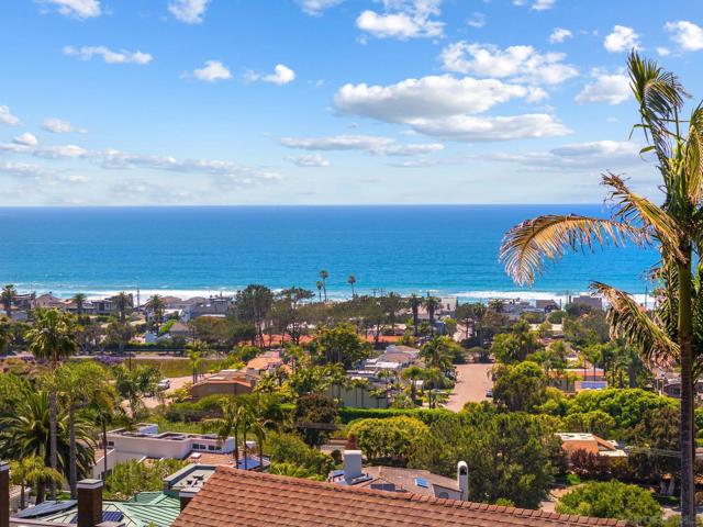 2150 Balboa Ave, Del Mar CA: https://media.crmls.org/mediaz/d79f35f0-b982-4b3a-b9a1-623ef36e825c.jpg