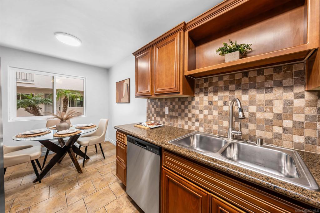 1030 Robinson Ave - photo 14