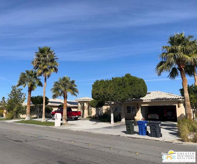 3116 E Via Escuela, Palm Springs CA: https://media.crmls.org/mediaz/d7a0c784-bc10-4703-bb83-3f12e6e78be9.jpg