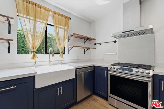 393 Huntley Drive, 1 photo 8