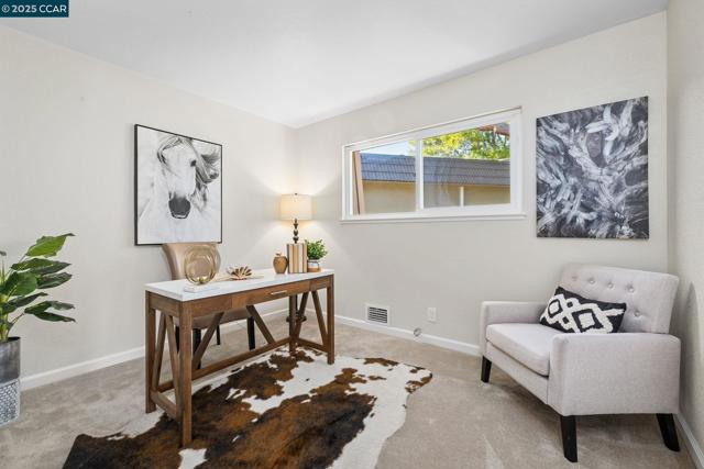 9 Glen Dr, Fairfax CA: https://media.crmls.org/mediaz/d7a168ec-f070-46b1-94cd-540536eae82c.jpg
