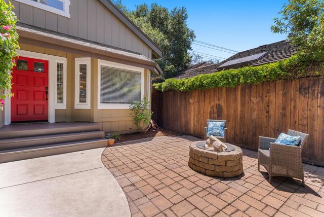 204 Oak Way, Santa Cruz CA: https://media.crmls.org/mediaz/d7a1aa13-005c-4349-b4a6-f261862c35db.jpg