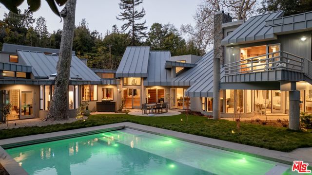 720 Brooktree Road, Los Angeles CA: https://media.crmls.org/mediaz/d7a1df5f-8095-4071-b657-d47f3369e47a.jpg