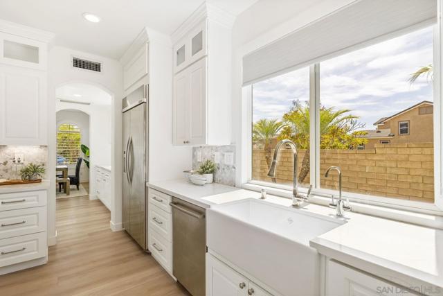 2337 Douglaston Glen, Escondido CA: https://media.crmls.org/mediaz/d7a1f82a-4c44-40cb-83da-9e6b53c1a717.jpg
