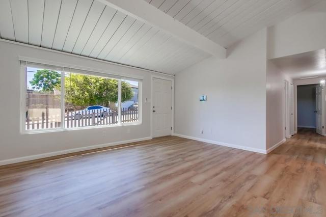 2609 2611 Montclair St, San Diego CA: https://media.crmls.org/mediaz/d7a20b78-4581-4597-9e1c-e6bca77ed0ac.jpg