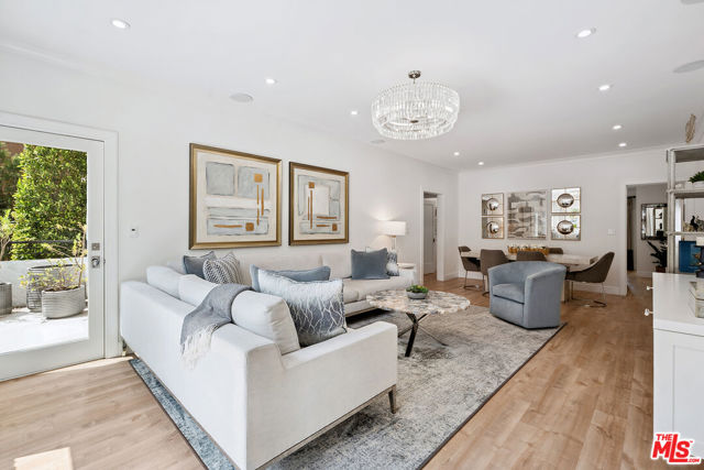 1033 N La Jolla Avenue, West Hollywood CA: https://media.crmls.org/mediaz/d7a26dbb-4395-4b40-b58a-af3cb1c4b861.jpg
