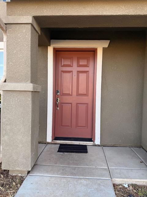 105 Harp Ct, Merced CA: https://media.crmls.org/mediaz/d7a34b94-7f66-47e7-a6ad-4a2017915024.jpg