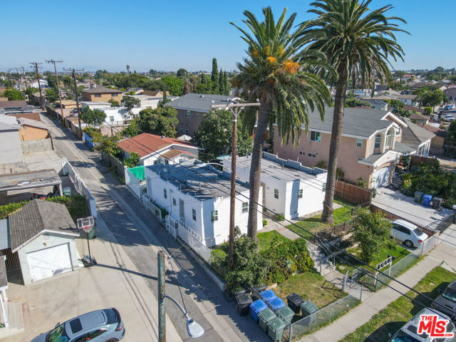 20414 Kenwood Avenue, Torrance CA: https://media.crmls.org/mediaz/d7a45ca8-ffba-4d28-8704-7a2adb130cee.jpg