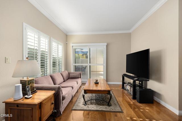 Detail Gallery Image 11 of 24 For 484 S Euclid #107,  Pasadena,  CA 91101 - 3 Beds | 2/1 Baths