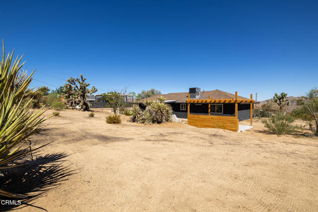 60815 Natoma Trail, Joshua Tree CA: https://media.crmls.org/mediaz/d7a7413a-400c-4c23-be1d-fe85cc2f83bc.jpg