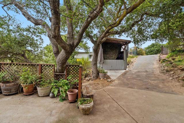 37 Vista Drive, Salinas CA: https://media.crmls.org/mediaz/d7a75ead-f351-45d4-bc65-8f5b56952e37.jpg