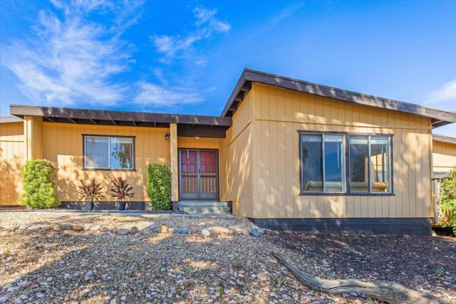 Detail Gallery Image 2 of 57 For 24093 Sargeant Rd., Ramona,  CA 92065 - 4 Beds | 3 Baths