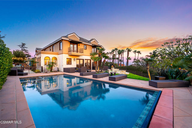 5810 Zumirez Drive, Malibu CA: https://media.crmls.org/mediaz/d7a82eb4-42e3-4a3f-a865-9bc2ae573df8.jpg