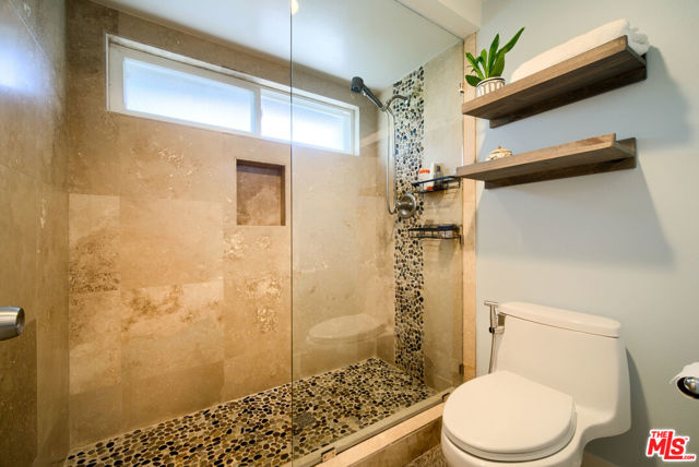 52 Carriage Hill Lane, Laguna Hills CA: https://media.crmls.org/mediaz/d7a8b0f3-fcaa-4084-9deb-df3cccac2f93.jpg