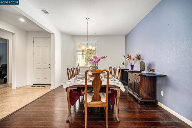 4637 Appleglen St, Antioch CA: https://media.crmls.org/mediaz/d7a8c2e1-b440-447f-ae9d-274465323d25.jpg