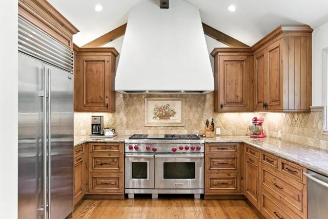 11510 Summit Wood Road, Los Altos Hills CA: https://media.crmls.org/mediaz/d7a9f326-e06d-4328-8c7e-186655ea3b39.jpg