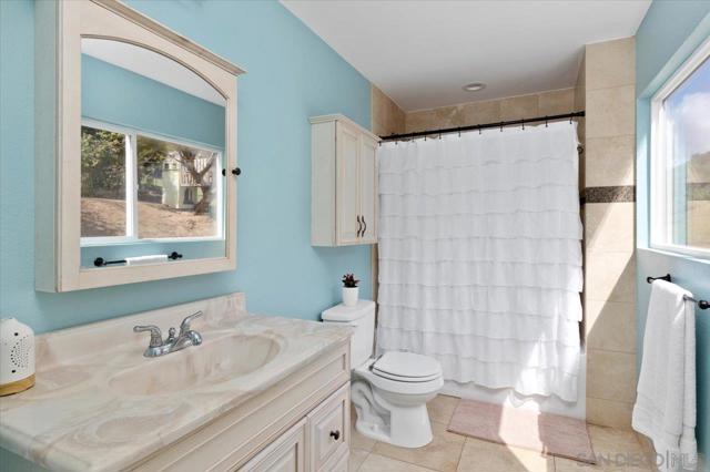 26036 38 Kaywood Terrace, Escondido CA: https://media.crmls.org/mediaz/d7aa7a4d-92ac-485e-9880-3f8ec9214464.jpg