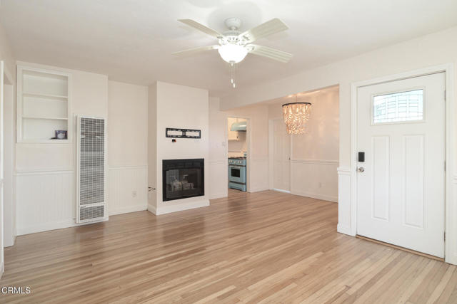 Detail Gallery Image 4 of 19 For 3845 Sunset Ln, Oxnard,  CA 93035 - 3 Beds | 2 Baths