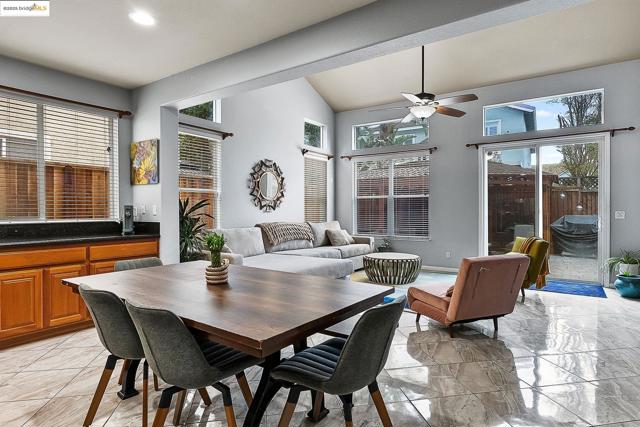 3551 Keystone Loop, Discovery Bay CA: https://media.crmls.org/mediaz/d7abdfcf-0ef4-49a2-8536-7da2506512c9.jpg