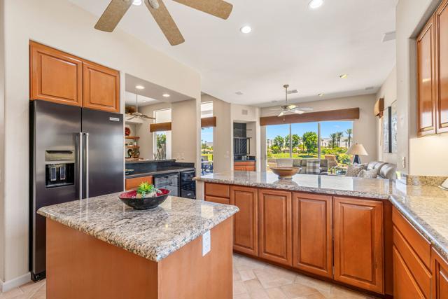280 Tomahawk Drive, Palm Desert, CA 92211