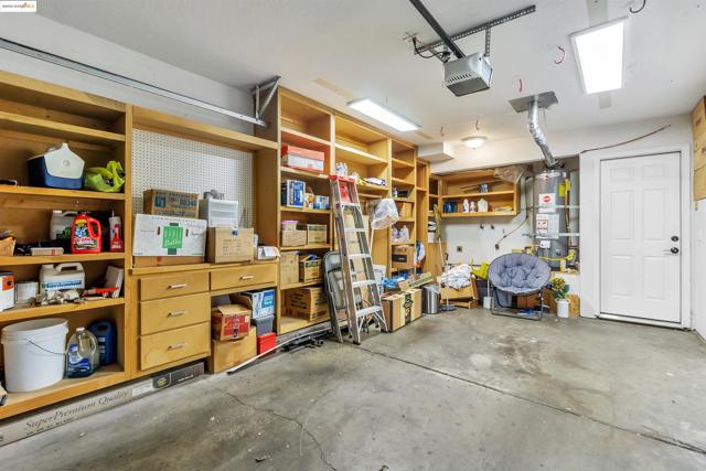 5333 Park Highlands Blvd, Concord CA: https://media.crmls.org/mediaz/d7adebce-31f2-40f6-951d-3169147b0872.jpg