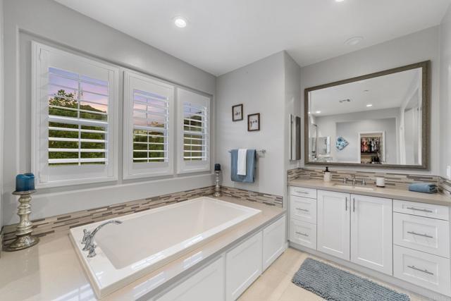 Detail Gallery Image 31 of 68 For 2990 Eldenberry St, Escondido,  CA 92029 - 5 Beds | 4/1 Baths