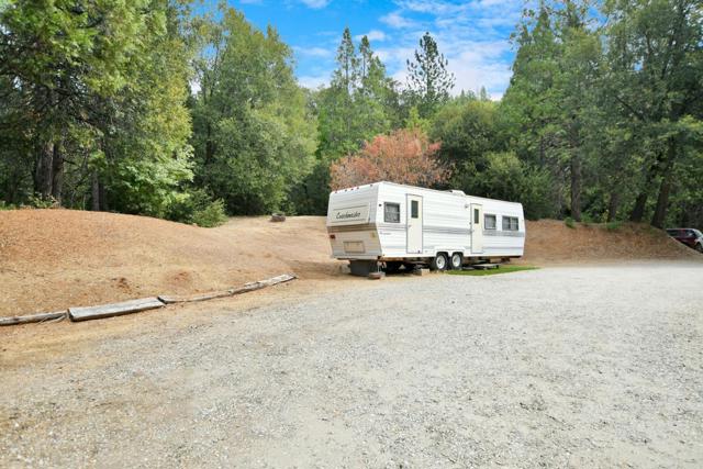 17533 Humbug Creek Road, Glencoe CA: https://media.crmls.org/mediaz/d7ae0965-f494-40e9-8167-983162d848f2.jpg