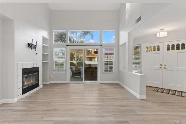 Detail Gallery Image 9 of 36 For 1512 Golfcrest Pl, Vista,  CA 92081 - 3 Beds | 2/1 Baths