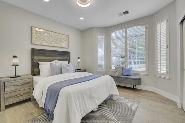 998 Governors Bay Drive, Redwood City CA: https://media.crmls.org/mediaz/d7aed974-219e-4008-a62f-d8b0608899c1.jpg