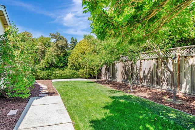 1536 Saint Helena Drive, Danville CA: https://media.crmls.org/mediaz/d7aef5ad-bd96-4f55-87c5-52e76d8fa946.jpg
