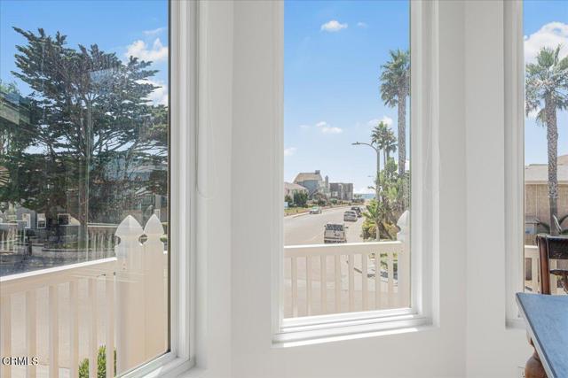 1230 Mandalay Beach Road, Oxnard CA: https://media.crmls.org/mediaz/d7af88b4-9cbf-4a5f-99e3-949a2ea65c69.jpg