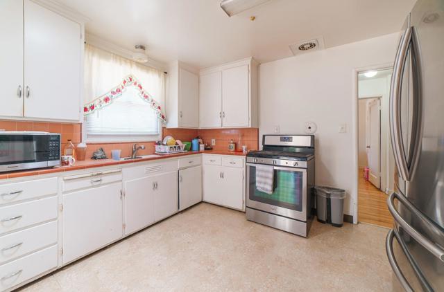 380 Fenley Avenue, San Jose CA: https://media.crmls.org/mediaz/d7afa3a9-f66a-4455-b461-8e0c9e7a0fc4.jpg